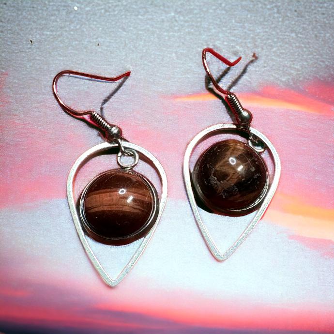 BOUCLES D OREILLE CABOCHON OEIL TAUREAU