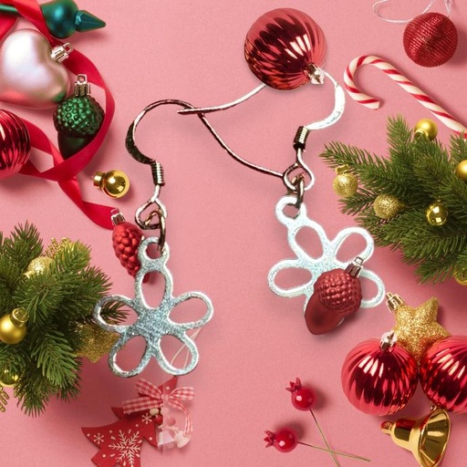 BOUCLES D OREILLES DORE PETITE FLEUR